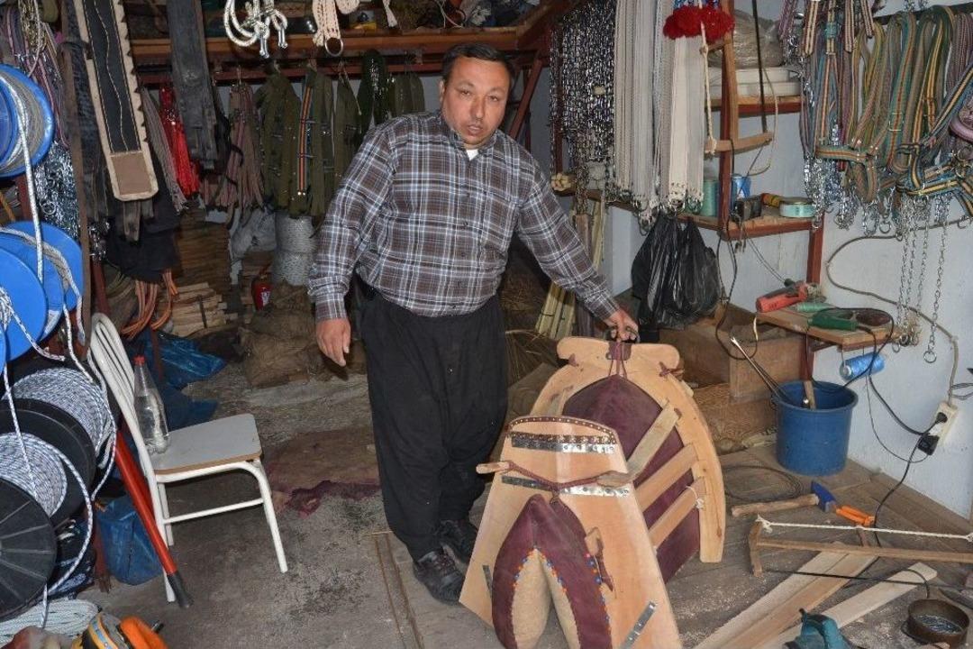 Kaybolmaya Y&uuml;z Tutmuş Meslek: Semercilik