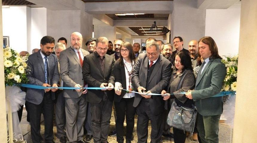 &rsquo;&rsquo;ter&ouml;re Hayır, Kardeşliğe Evet&rsquo;&rsquo; Karma Sergisine 65 &Uuml;niversite Katıldı