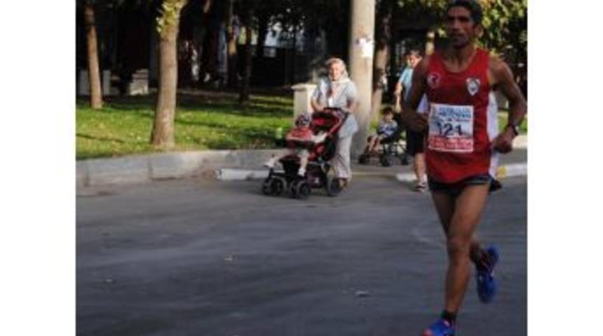 Ahmet Bayram Trabzon&rsquo;dan Da Madalyayla D&ouml;nd&uuml;