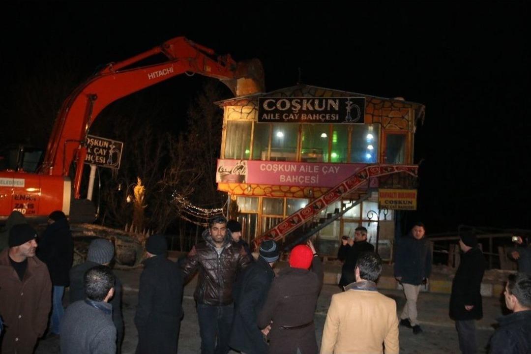 Edremit Sahil Kordonuna Kavuşuyor