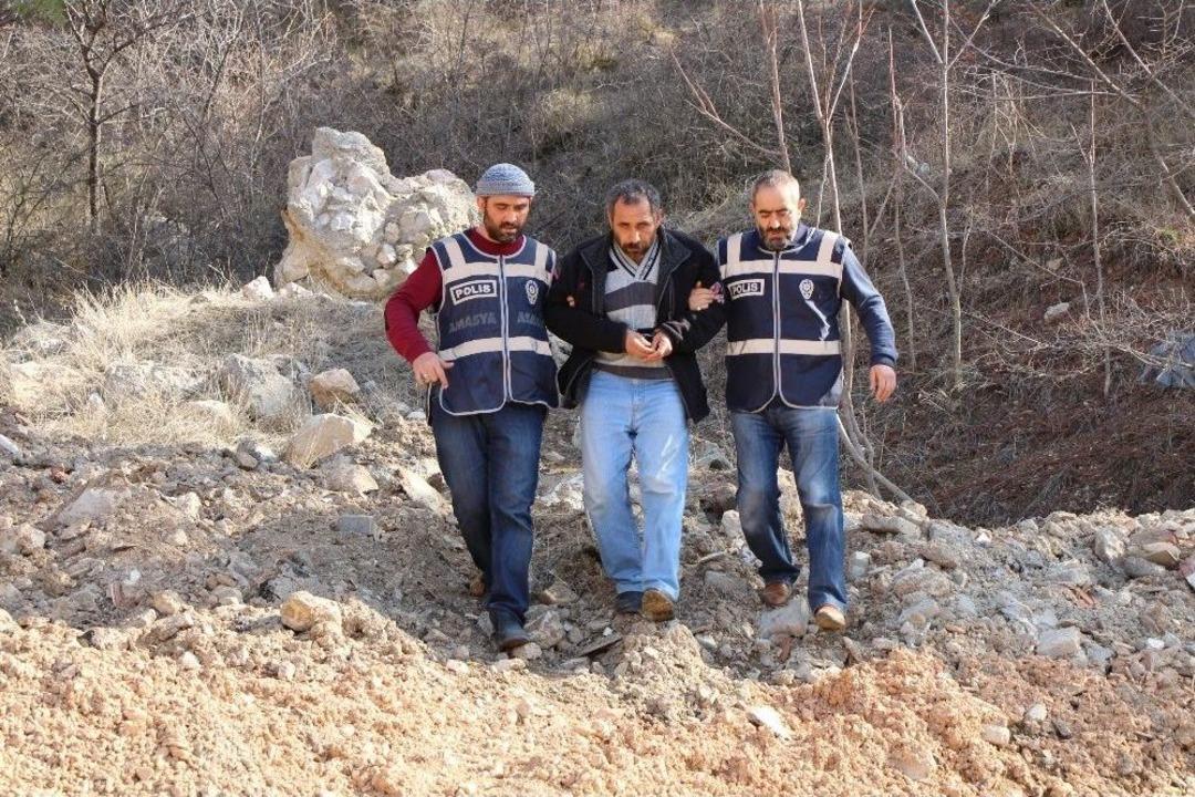 Bor&ccedil;larından Bunalıma Girip Orman Yaktı