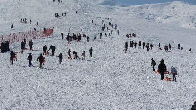 Muş’Taki Kar Festivalinde Gençler Eğlenceye Doydu