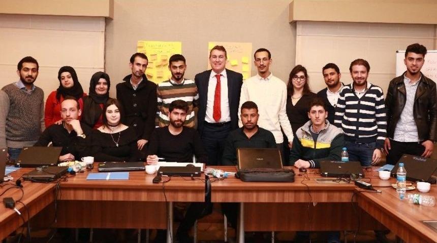 Suriyeli &Ccedil;ocuklara &rsquo;kodlama&rsquo; Eğitimi