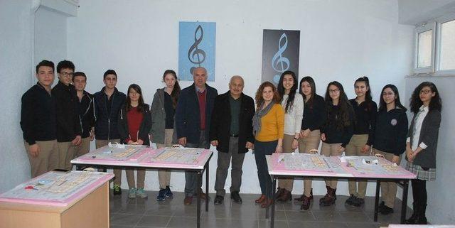 Liseli Gen&ccedil;ler U&ccedil;ak Yapmayı &Ouml;ğreniyor 2