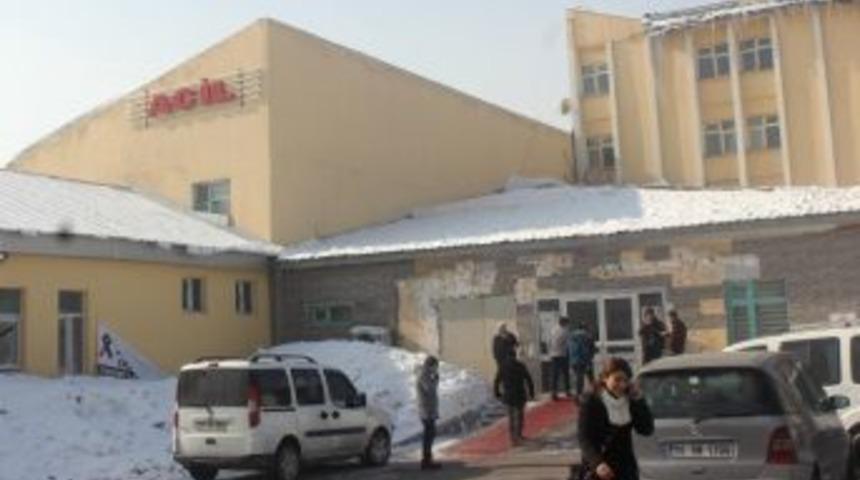 &Ouml;ğrenci Servisiyle Halk Otob&uuml;s&uuml; &Ccedil;arpıştı: 8 Yaralı