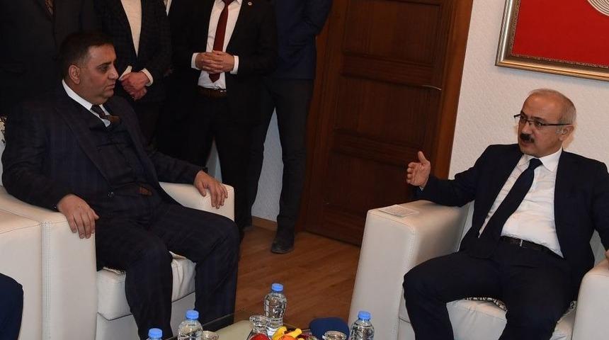 &Ccedil;ukurova B&ouml;lgesel Havalimanı&rsquo;na Trenle Ulaşılacak