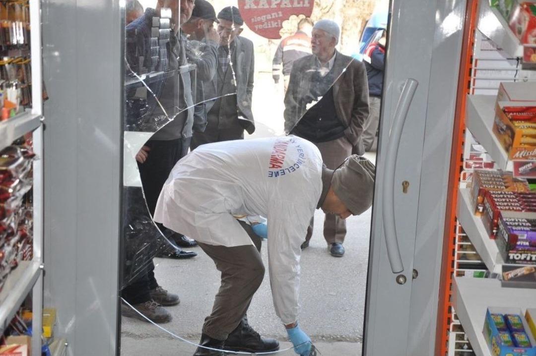 Seri Hırsızlık G&uuml;venlik Kamerasında