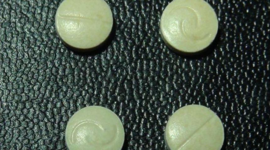 Polisten Ter&ouml;r &Ouml;rg&uuml;tlerine 4 Milyon Tl&rsquo;lik Uyuşturucu Operasyonu