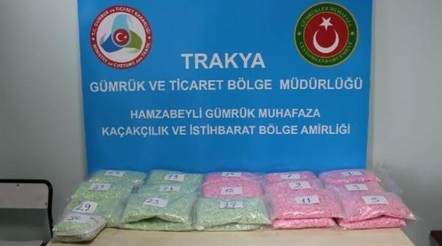 T&uuml;rkiye'ye 100 Bin Uyuşturucu Hap Sokmak Isterken Yakalandı