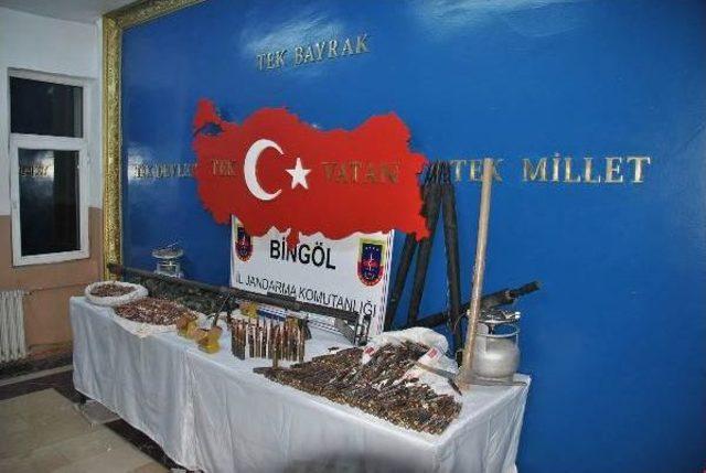 Bingöl'de 1.5 Ton Gübre Ve 500 Kilo Patlayıcı Ele Geçti