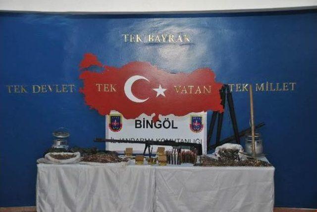 Bingöl'de 1.5 Ton Gübre Ve 500 Kilo Patlayıcı Ele Geçti