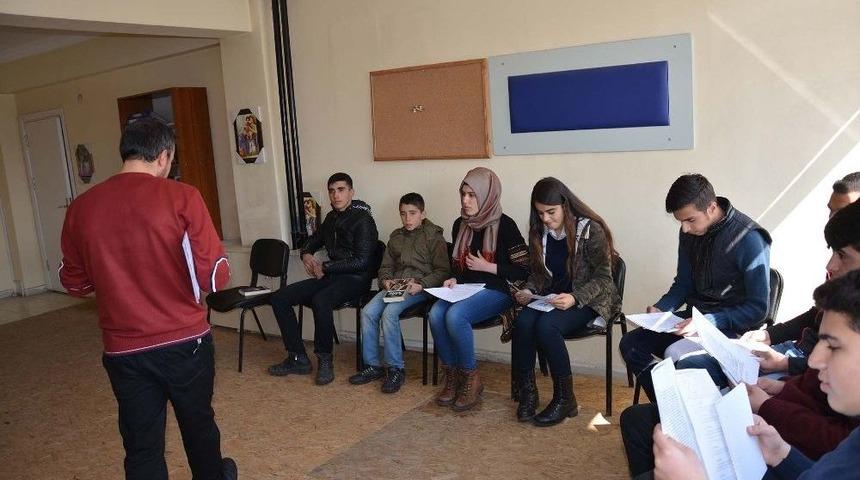 Bitlis Belediyesinden Gitar, Tiyatro Ve Bağlama Kursu