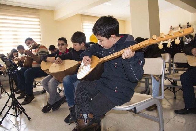 Bitlis Belediyesinden Gitar, Tiyatro Ve Bağlama Kursu 1