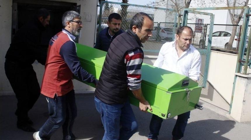 Antalya&rsquo;da Liseli Kızın Ş&uuml;pheli &Ouml;l&uuml;m&uuml;