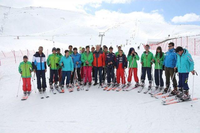 Başkan Zolan, Denizli Kayak Merkezi’ni İnceledi