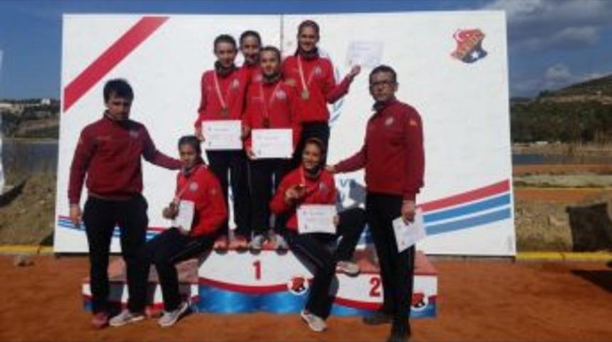 Gediz Sel&ccedil;uklu Mesleki Ve Teknik Anadolu Lisesi B&ouml;lge Birincisi Oldu