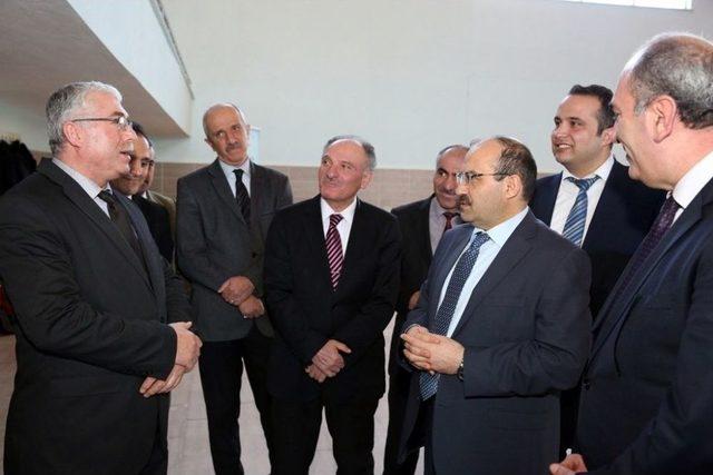 Vali Ustaoğlu: "öğrencilerimiz Projeyle Havuzla Buluşacak" 1