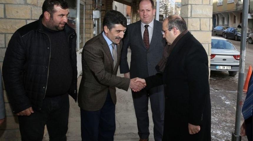 Vali Ustaoğlu&rsquo;ndan, Muhtarlar Derneğine Ziyaret