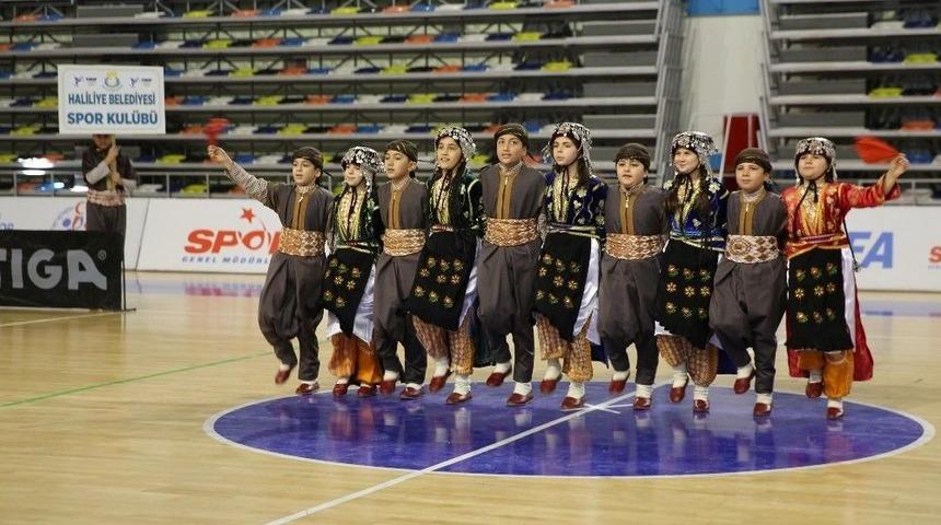 Haliliye Belediyespor Halk Oyunları Takımı B&ouml;lge Şampiyonasına Gidiyor