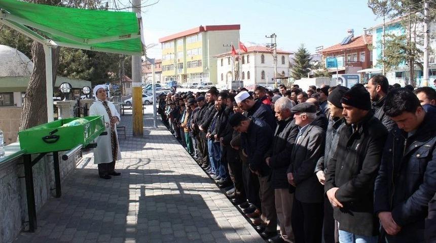 G&ouml;let Faciasında Hayatını Kaybeden &Ccedil;ocuk Toprağa Verildi