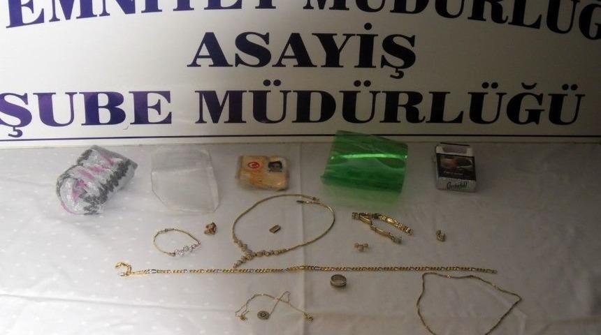 Uşak&rsquo;ta Hızsızlık Ş&uuml;phelisi İki Kadın Tutuklandı