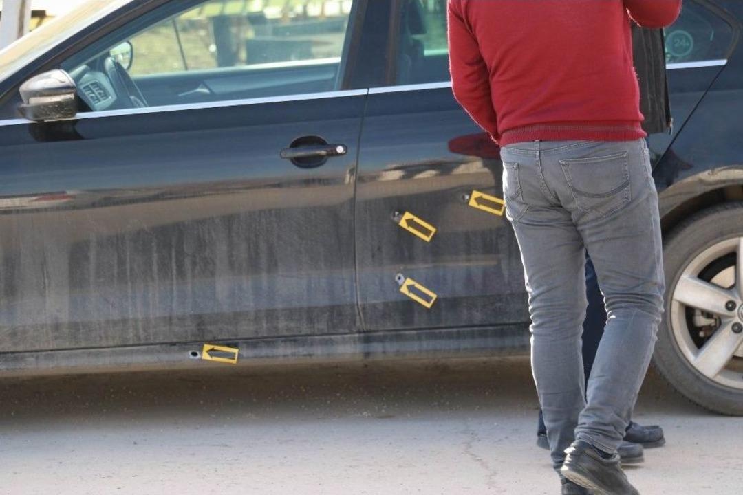 Husumetli Aileler Hastane &Ouml;n&uuml;nde &Ccedil;atıştı: 1 &Ouml;l&uuml;, 3 Yaralı