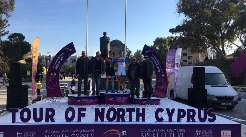 Sakarya B&uuml;y&uuml;kşehir Bisiklet Takımından Kıbrıs&rsquo;ta &Ccedil;ifte Birincilik