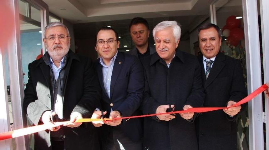 Milletvekili Metiner &Ouml;zel Kurs Merkezinin A&ccedil;ılışını Yaptı