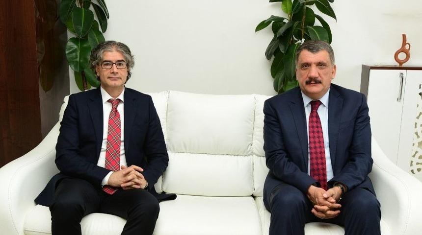 Prof. Dr. &Ouml;zdemir, Başkan G&uuml;rkan&rsquo;a Veda Ziyaretinde Bulundu