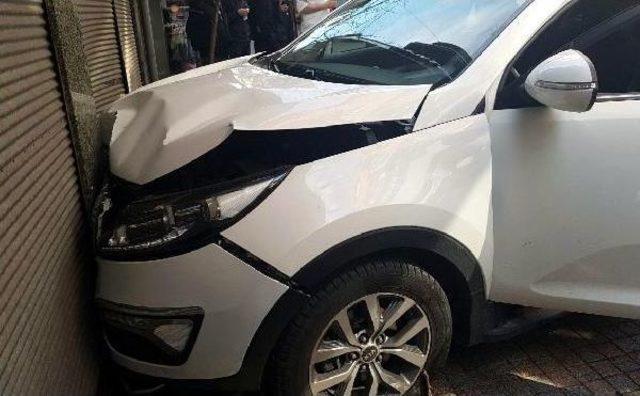 Zonguldak'ta Iki Kazada 2 Kişi Yaralandı