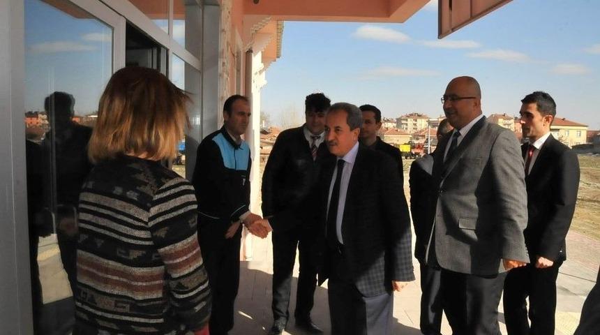 Başkan Akkaya&rsquo;dan Sosyal Hizmet Merkezi&rsquo;ne Ziyaret