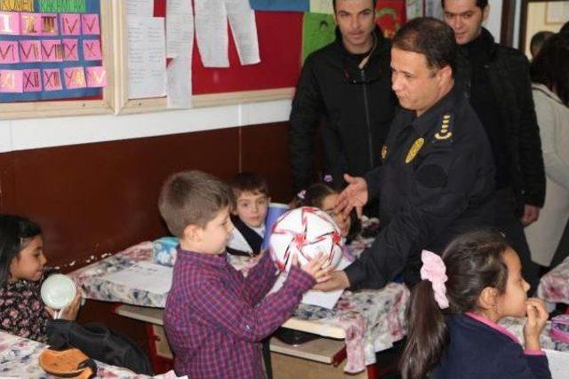 Şırnaklı Çocuklar, Futbol Maçında Polisleri Yendi