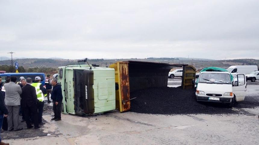 Soma&rsquo;da Aynı Yerde Bir G&uuml;nde &Uuml;&ccedil; Kaza: 2 Yaralı
