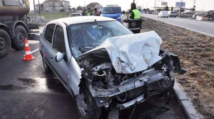 Biga&rsquo;da Trafik Kazası: 1 &Ouml;l&uuml;, 2 Yaralı