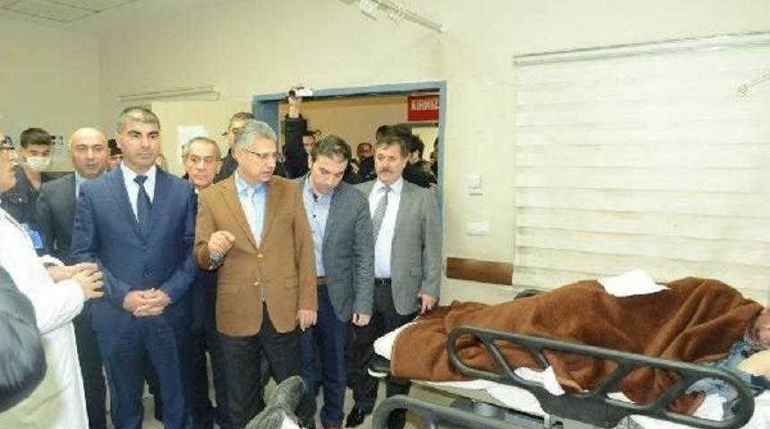 Iğdır'da Yolcu Otob&uuml;sleri &Ccedil;arpıştı: 8 &Ouml;l&uuml; (6)