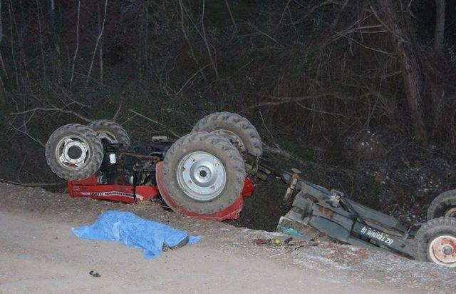 Traktör İle Beton Bariyerlerin Arasına Sıkışan Sürücü Öldü