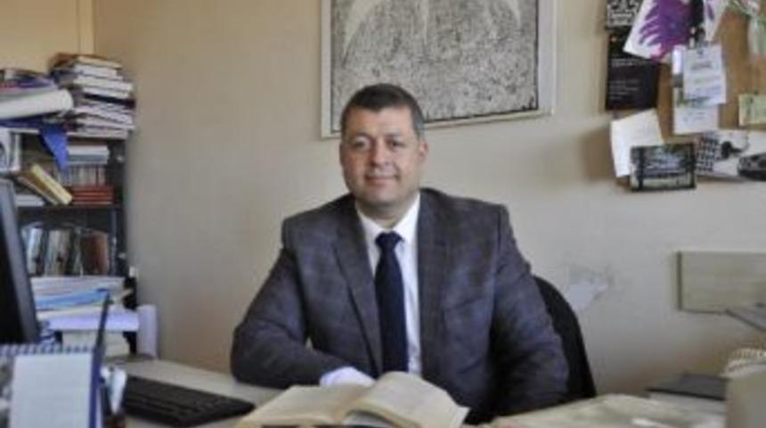 Do&ccedil;. Dr. Savaş Zafer Şahin'den B&uuml;y&uuml;kşehir Yasası'nda Değişiklik &Ouml;nerisi