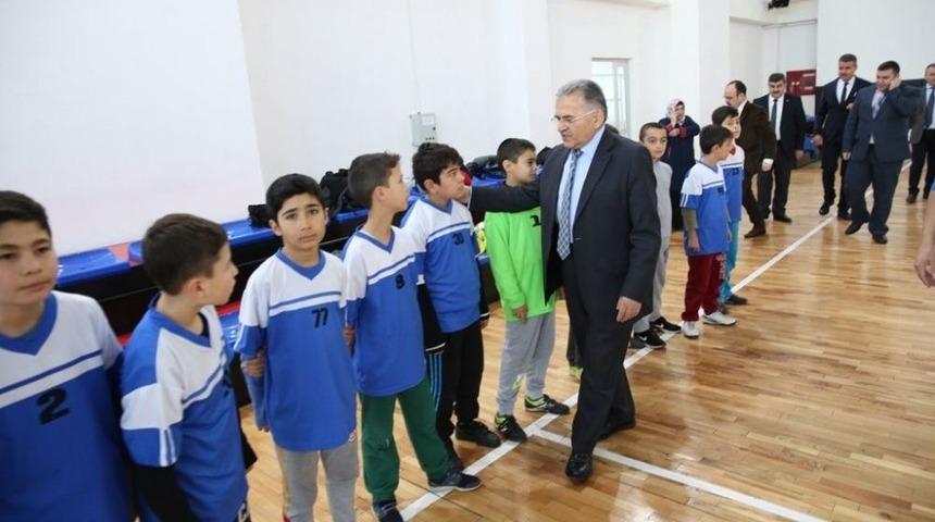 Başkan B&uuml;y&uuml;kkılı&ccedil; Tınaztepe Sosyal Ve Spor Tesislerinde