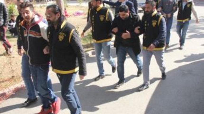 Market Soygununa 2 Tutuklama 1 Ev Hapsi Cezası