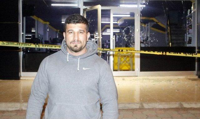 ’su’dan Bahaneyle Spor Salonuna Kurşun Yağdırdılar 3