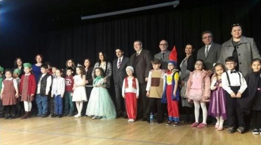 Minikler Anlattı B&uuml;y&uuml;kler Dinledi