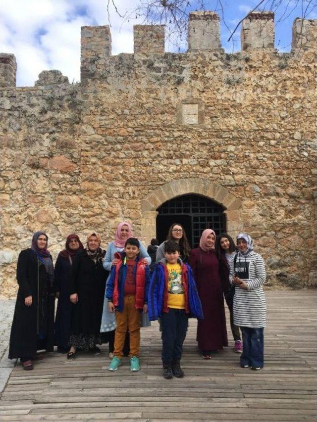 Pursaklı Kadınlar Antalya’yı Gezdi