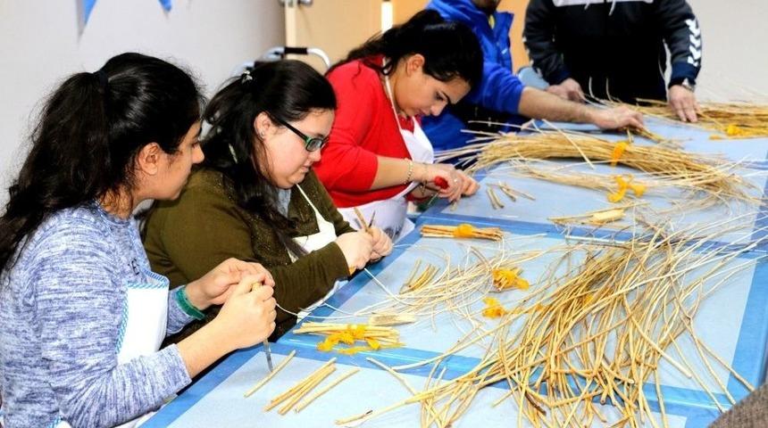 Gen&ccedil;ler Altın Bilezik Sahibi Oluyor