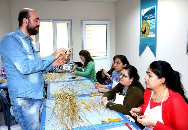 Gençler Altın Bilezik Sahibi Oluyor