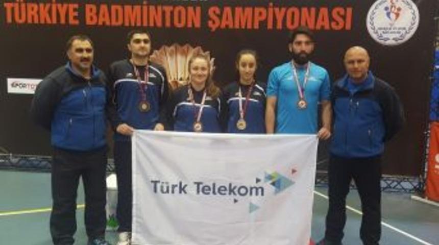 Yaşları Küçük Başarıları Büyük