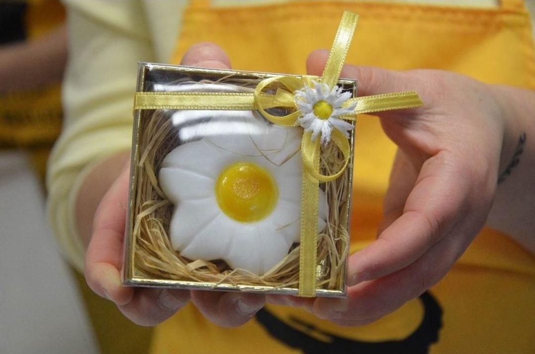 (&ouml;zel Haber) Engelleri Sabundan Yaptıkları Nikah Şekerleriyle Aşıyorlar