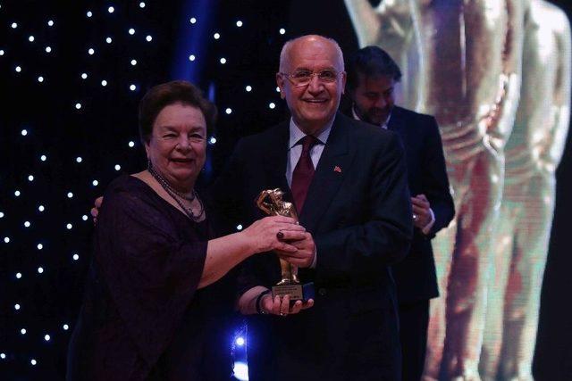 Sadri Alışık Ödülleri Yenimahalle’de Sahiplerini Buldu
