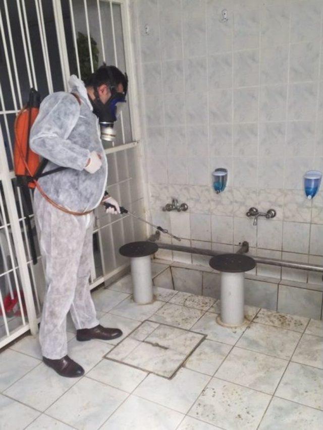 Maltepe&rsquo;deki İbadethaneler Dezenfekte Edildi 1