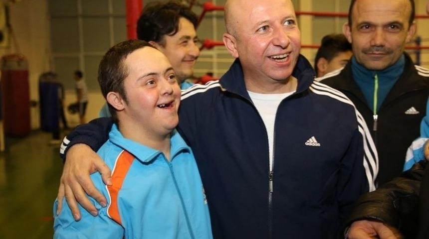 Kocasinan Belediyesi Semt Konaklarından Engellilere Destek