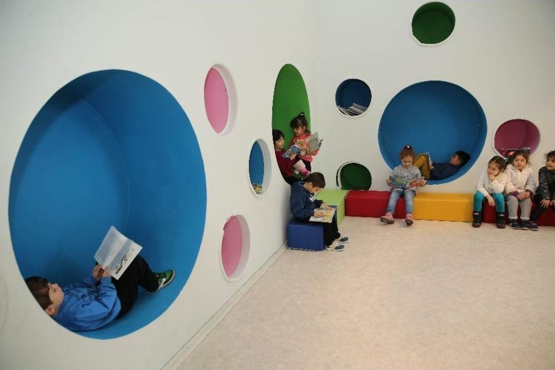 Rengarenk K&uuml;t&uuml;phane &Ccedil;ok Sevildi